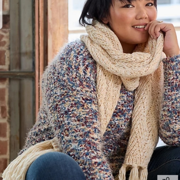 NWT Ultra soft Torrid Sweater - Picture 4 of 9